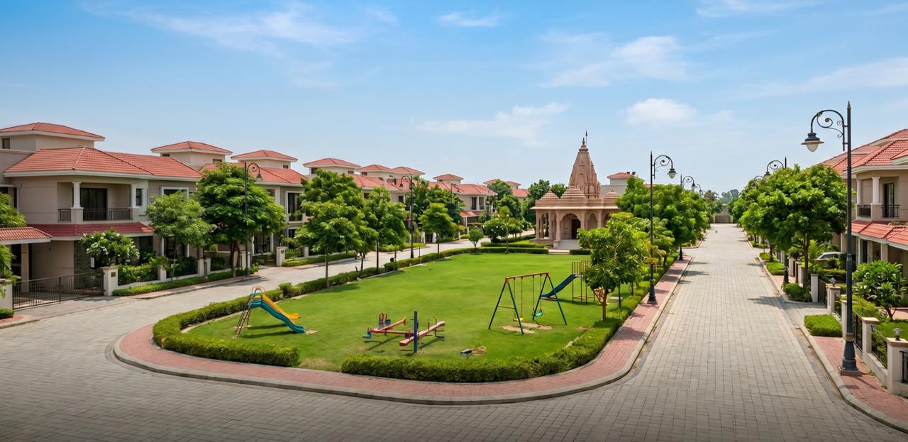 Entrance gate of a Shanti Puram Enterprises gated residential colony in Lucknow on Kanpur Road